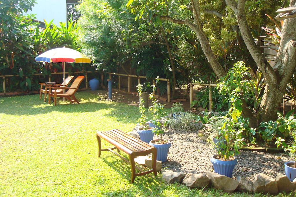 Blue Seas Guest House Dehiwala-Mount Lavinia Ngoại thất bức ảnh