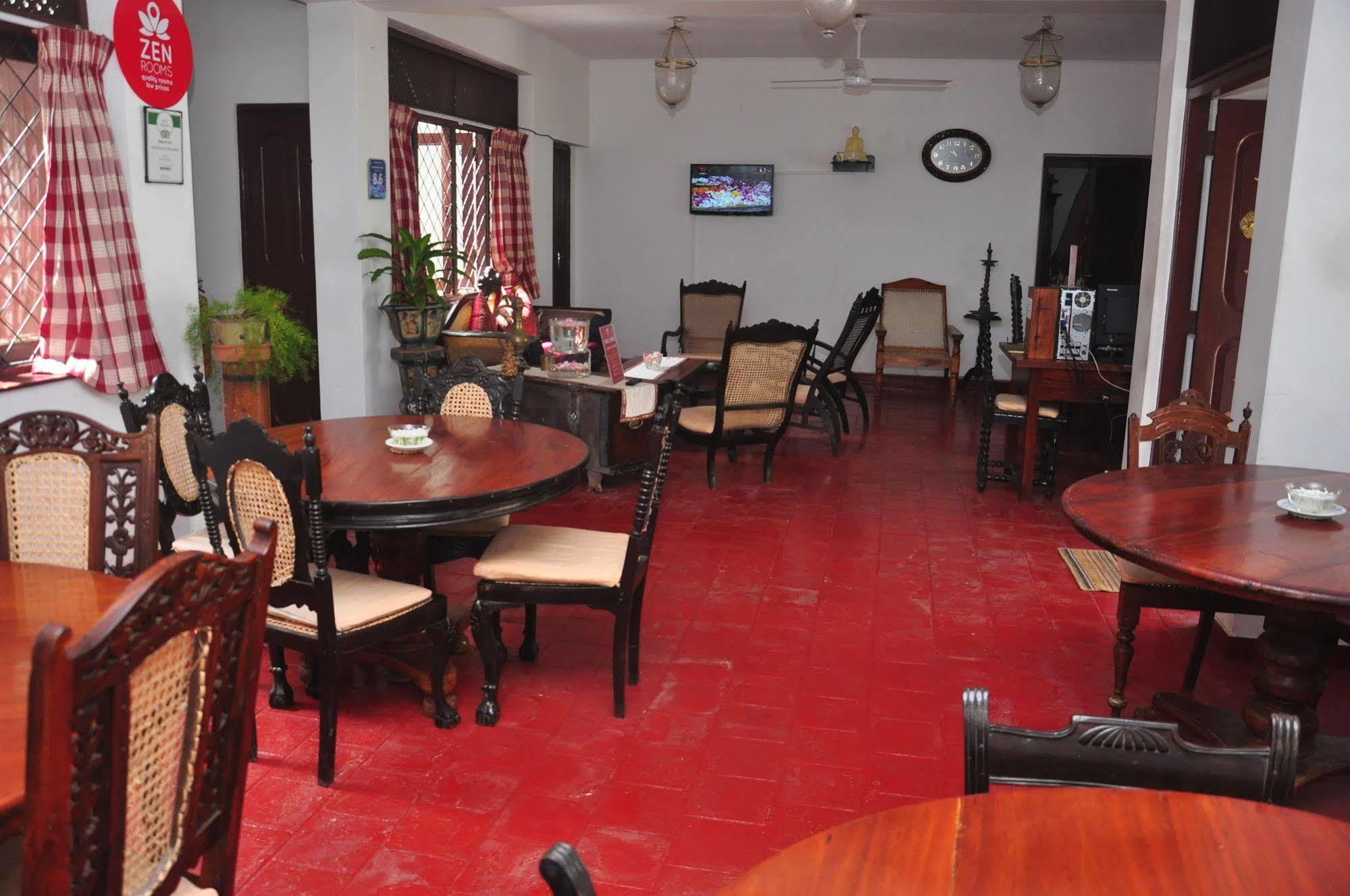 Blue Seas Guest House Dehiwala-Mount Lavinia Ngoại thất bức ảnh
